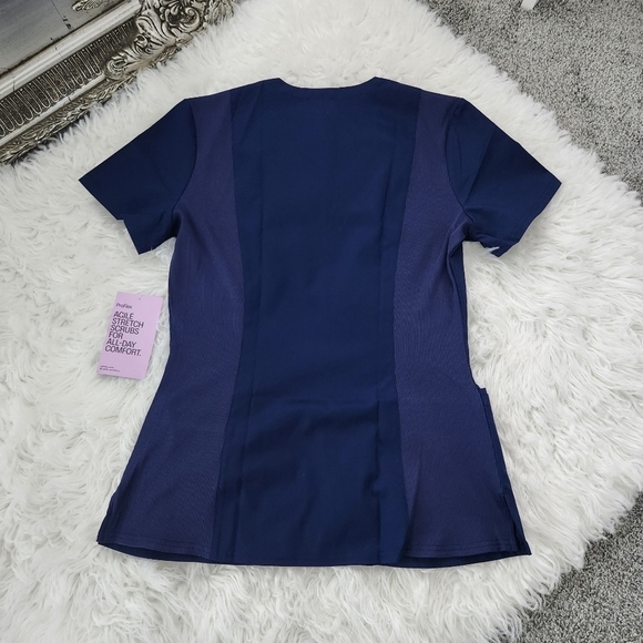 Landau ProFlex 2-Pocket V-Neck Scrub Top. Size Small. New. - Picture 2 of 7